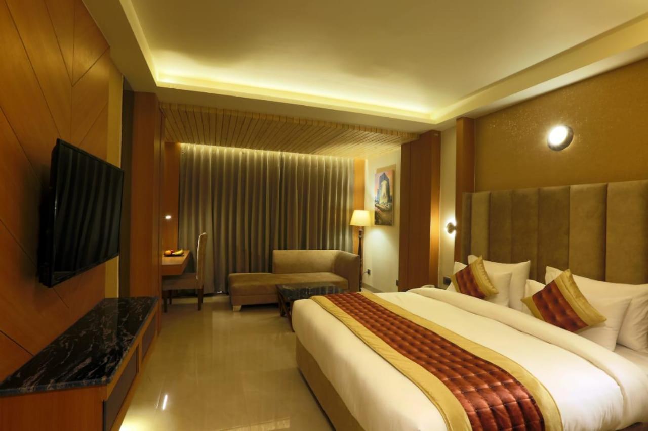 Hotel Omega - Gurgaon Central Exterior photo